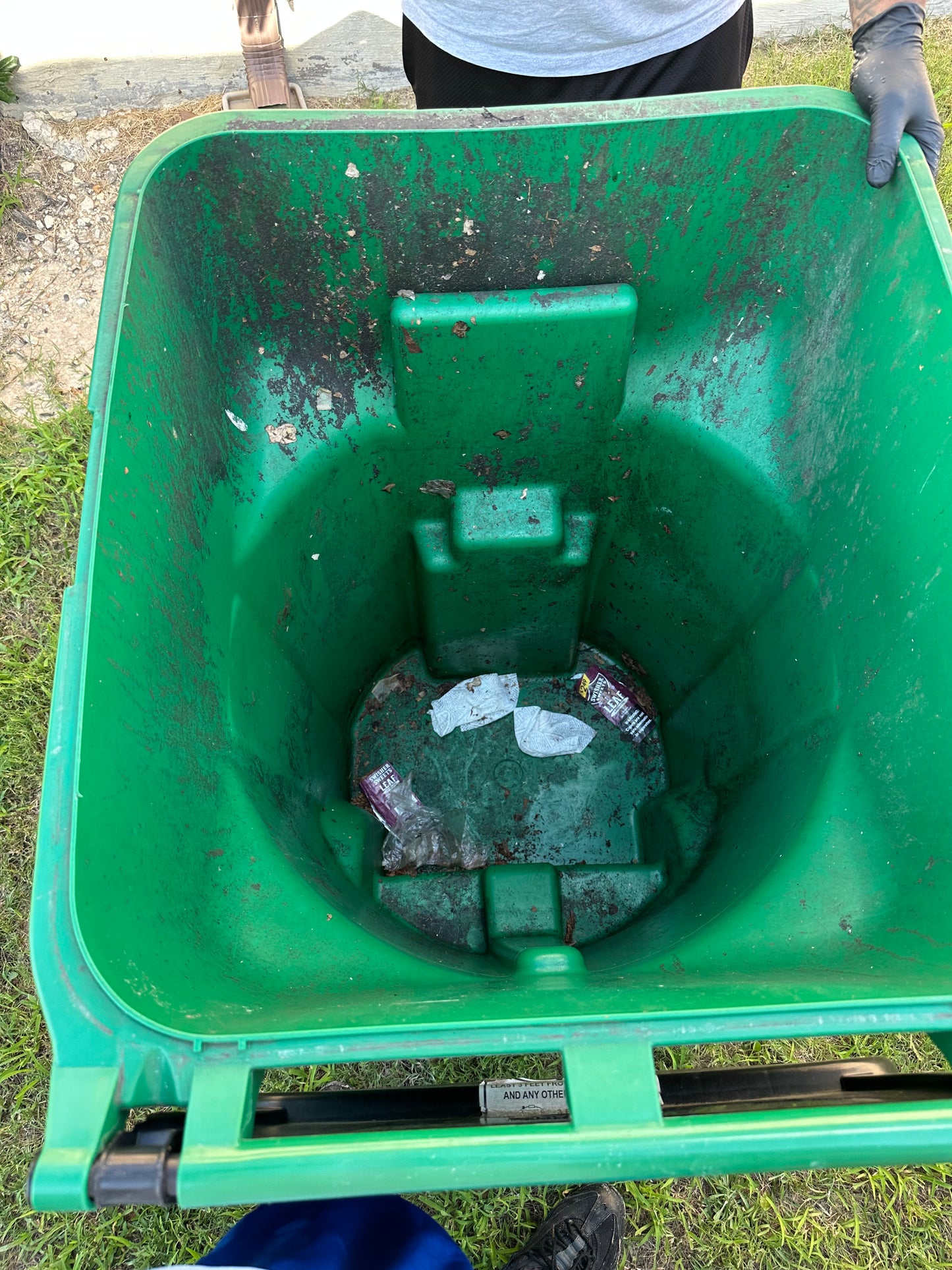 Garbage Bin Deep Cleaning