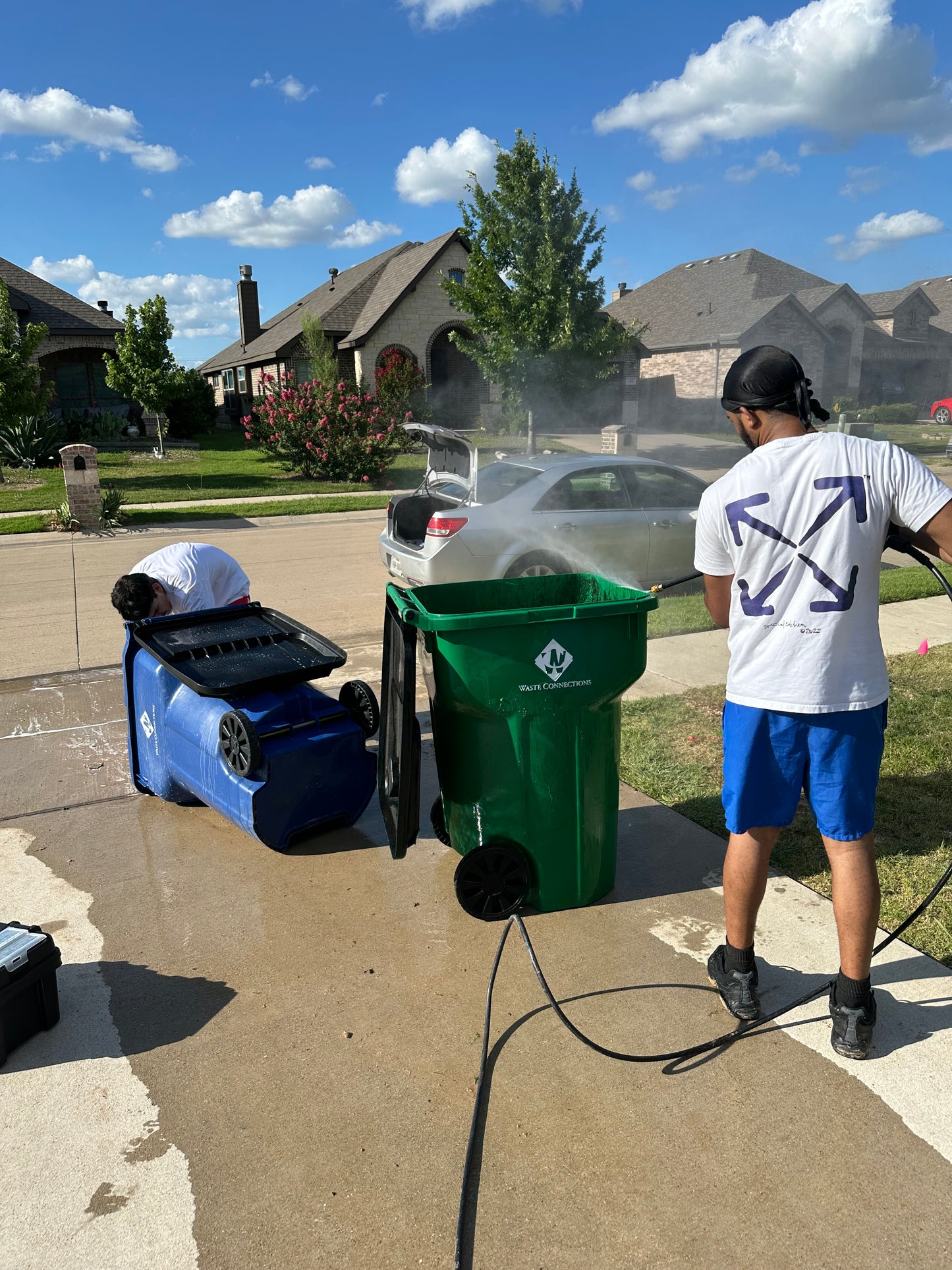 Garbage Bin Deep Cleaning